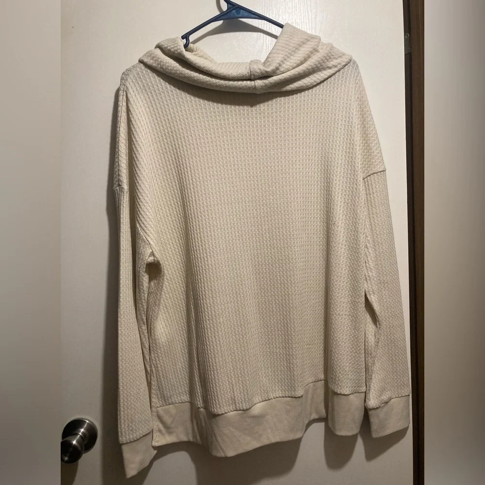 Live Well pullover - Picture 2 of 5